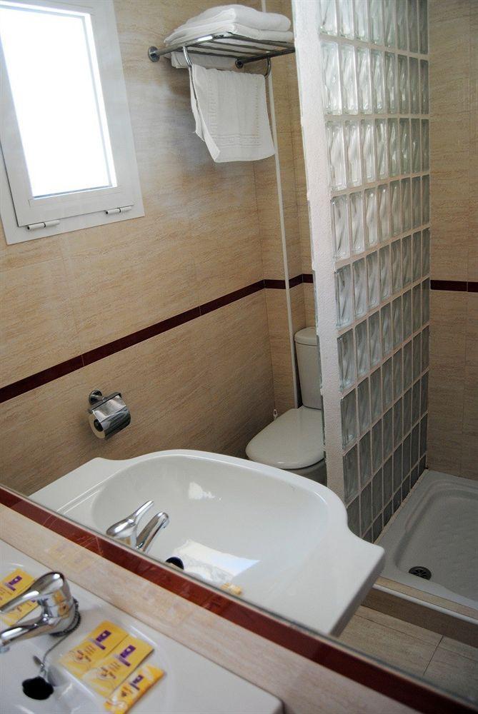 Apartamentos Turisticos Anoreta Rincón de la Victoria Extérieur photo