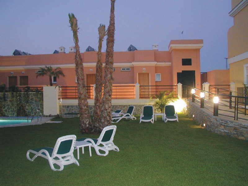Apartamentos Turisticos Anoreta Rincón de la Victoria Extérieur photo