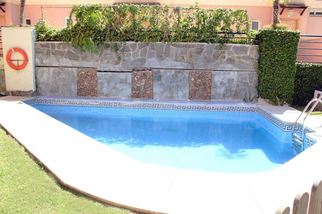 Apartamentos Turisticos Anoreta Rincón de la Victoria Extérieur photo