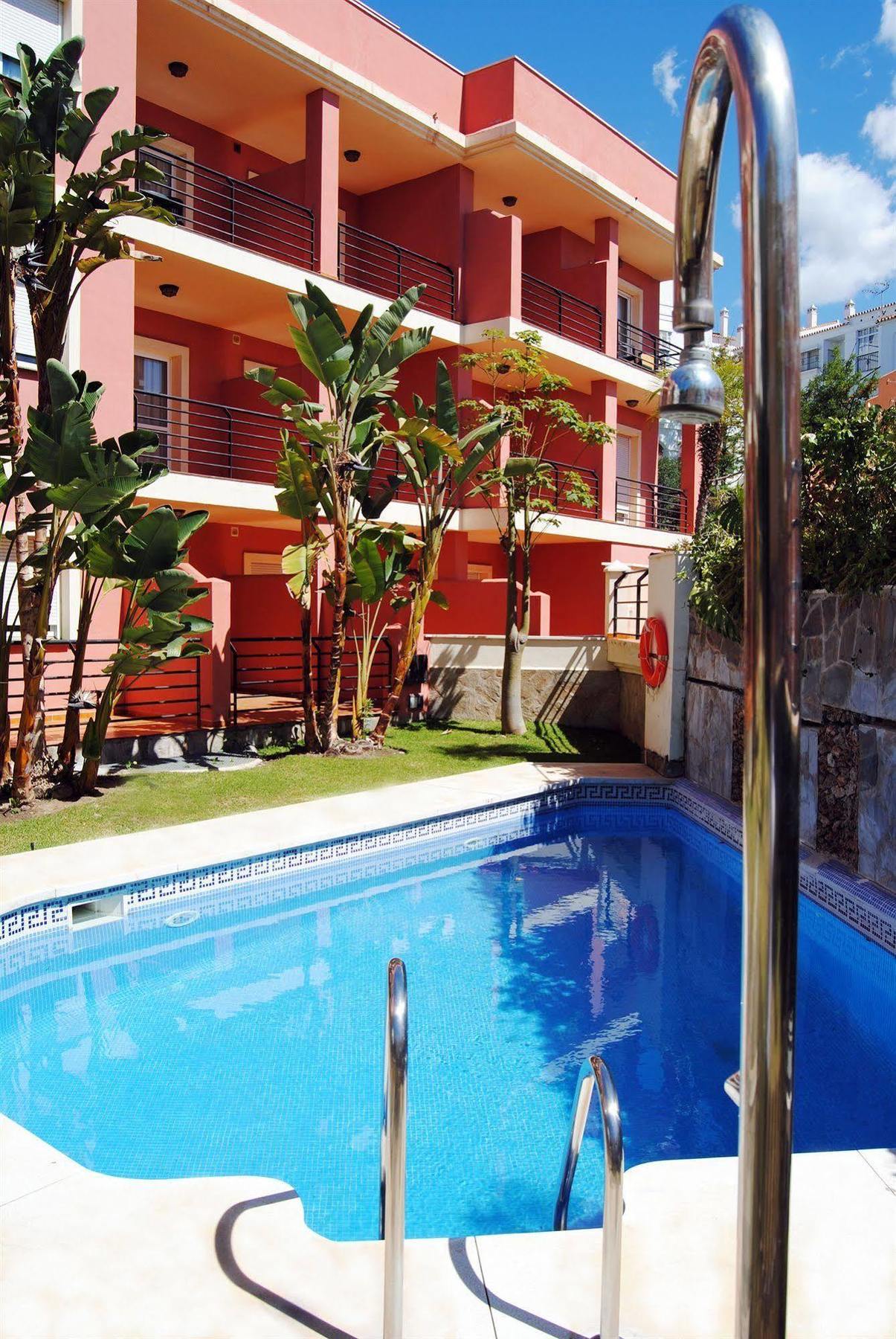 Apartamentos Turisticos Anoreta Rincón de la Victoria Extérieur photo